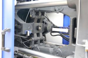 <span class=keywords><strong>Bola</strong></span> <span class=keywords><strong>de</strong></span> plástico <span class=keywords><strong>de</strong></span> dibujos animados completamente automática para niños, máquina <span class=keywords><strong>de</strong></span> moldeo por inyección <span class=keywords><strong>de</strong></span> juguete, maquinaria <span class=keywords><strong>de</strong></span> plástico - Product Image 3