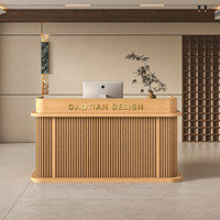 Comptoir de réception commercial multifonctionnel en MDF laqué de style médiéval rétro pour restaurant, maison d'hôtes, caisse