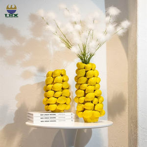<span class=keywords><strong>Vaso</strong></span> in Ceramica Personalizzato Fatto a Mano a Forma di Limone Giallo dal Design Moderno di Lusso Art Déco per Arredamento Casa - Product Image 2