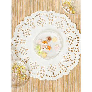 10 calcomanías 3D para uñas, diseño inspirado en mejillas regordetas para amigos - Product Image 1