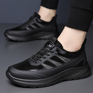 รองเท้าเดินป่าผู้ชาย พื้นรองเท้ายางระบายอากาศได้ดี ส้นแบน ใส่สบายๆ สำหรับเล่นกีฬาและสวมใส่ทั่วไป - Product Image 4