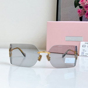 <span class=keywords><strong>Occhiali</strong></span> <span class=keywords><strong>da</strong></span> <span class=keywords><strong>Sole</strong></span> Polarizzati UV400 di Lusso con Montatura Completa Leggera per <span class=keywords><strong>Donna</strong></span>, Ideali per Guida, Ciclismo, Corsa e Sport all'Aperto - Product Image 6