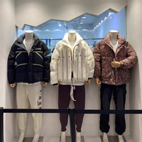 Grande marque de sac à corps plat pour hommes, accessoires pour femmes, présentoir de vitrine de magasin de vêtements, poupée factice complète