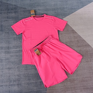 Set Olahraga Anti-Bakteri Cepat Kering Bernapas Ukuran Besar Unisex Musim Panas Kaos Lari Reflektif Celana Pendek Elastis Tinggi 2 Potong - Product Image 1