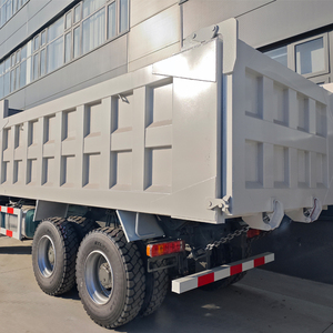 Camion benne d'<span class=keywords><strong>occasion</strong></span> Howo 6X4 Euro 2 380 CV pour le transport de pierres et de marchandises en vrac dans les mines de Zambie et du Congo - Product Image 6