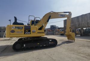 Excavadora Komatsu de segunda mano con motor y componentes del núcleo del motor para construcción en China - Product Image 3