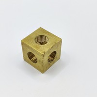Cube en laiton massif de haute qualité de 20 mm avec trous filetés de 10 mm sur 6 côtés, usiné CNC, compatible électroérosion à fil