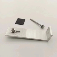 Support de montage solaire à prix d'usine Structure solaire en L pour pied en L