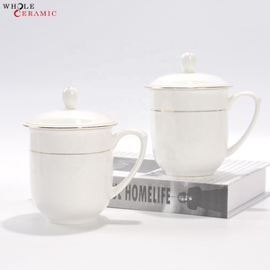 Personnalisez les grandes tasses à café et à thé en grès cérame blanc de 25 28 oz avec couvercle et logo pour le bureau vente en gros - Product Image 1
