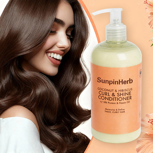 Acondicionador Coconut Hibiscus Curl Shine con Proteína de Seda y Aceite de Neem para Cabello Rizado y Grueso, Hidrata, Define y Cuida - Product Image 1