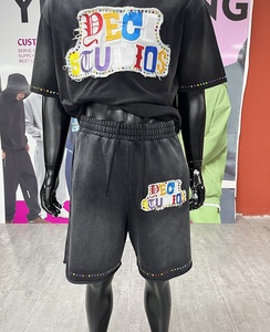 Chándal de verano personalizado para hombre, conjunto de 2 piezas, lavado ácido, Vintage, apliques desgastados, bordado, diamantes de imitación, pantalones cortos y Conjunto de camiseta - Product Image 3