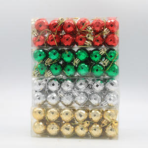 Nuevo Producto: Adorno Navideño de Bola con Forma de Diamante a Cuadros de 3 cm para Decoración de Árboles de Navidad y como Regalo Navideño - Product Image 5