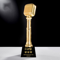 Pujiang gros microphone chant thème résine trophée avec base noire gravure laser pour chanter et organiser des compétitions