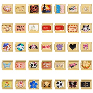 Venta al por mayor de fábrica: Encantadores dijes italianos esmaltados de 9 mm de acero inoxidable para pulseras DIY de dibujos animados, joyería para mujeres y niñas, regalo. - Product Image 1