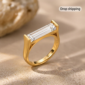 Anillo de compromiso minimalista East West Baguette Bar con diamante cultivado en laboratorio de oro amarillo de 14K, chapado en rodio, OEM personalizado - Product Image 1