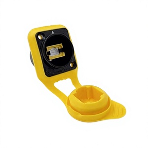 Conector Adaptador de Fibra Óptica de Plástico Amarillo SREXACT con Tapa Negra y Etiqueta SuncaL - Product Image 3