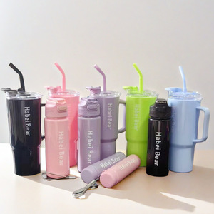 Gobelet en plastique <span class=keywords><strong>Ensemble</strong></span> de trois pièces 40oz Utilisation voiture et camping Grande capacité Paille glacée Café Tasse à <span class=keywords><strong>eau</strong></span> Lave-vaisselle Isolation thermique - Product Image 3