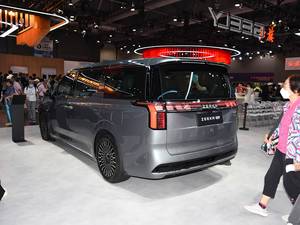 รถยนต์ไฟฟ้า Zeekr 009 ปี 2025 แบบ 7 ที่นั่ง รุ่น Aisle MPV แบตเตอรี่ 108kWh พลังงานใหม่ ชาร์จเร็ว ขับเคลื่อน 4 ล้อ ราคาถูก รถใหม่พร้อมขาย - Product Image 2