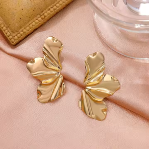 Fashionable Geometric Petal <b>Stud</b> Earrings Gold <b>Silver</b> Plated Alloy Flower Design for Women Minimalist Elegant Earrings - Product Image 3