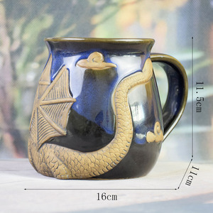 Boccale da Birra Tradizionale Bavarese in Porcellana Dipinta a Mano, 800ml, Ecologico e Riutilizzabile, con Manico Blu e Bianco - Product Image 6