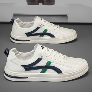 Nuove scarpe sportive per studenti da uomo, Casual e alla moda, con proprietà antiscivolo. Le scarpe sono dotate di un Versatile. - Product Image 4