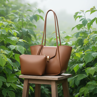 Tas Tote Elegan untuk Wanita Set 2pcs Kapasitas Besar Tas Selempang Kulit Imitasi Tas Kerja Modis Dengan Clutch Senada