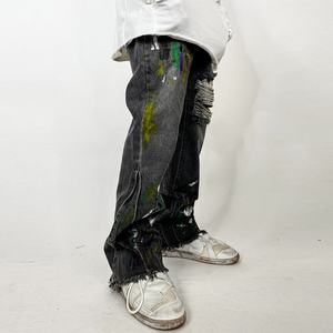 Vaqueros de mezclilla rotos y desgastados vintage pintados a mano personalizados - Pantalones acampanados de pierna ancha estilo hip hop para hombre con lavado sucio - Product Image 1