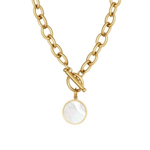 Collier tendance en acier inoxydable avec fermoir OT, chaîne à maillons, pendentif rond en coquillage plaqué or 18 carats, vente en gros - Product Image 4