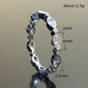 Anello Statement Marquise per Donna, Gioiello da Dito Elegante e Scintillante alla Moda - Product Image 4