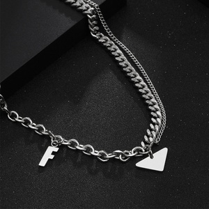 Collar con Colgante Personalizado de 26 Letras del Alfabeto, Triángulo Altamente Pulido, Logotipo Personalizado, Collar con Colgante de Acero Inoxidable de Doble Capa - Product Image 6
