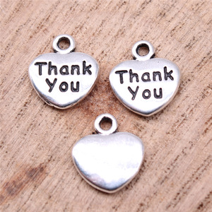 Gangan 13x11mm 0.9g ciondolo in argento antico con cuore e pesca, grazie - Product Image 2