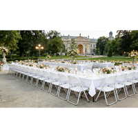 Chaises pliantes en plastique blanc pour mariage en plein air - Design moderne durable, mobilier commercial portable pour villa et parc