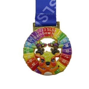 Medaglie di arrampicata in montagna con sci in metallo Premio di pallacanestro maratona pronta corsa di natale medaglie di corsa in metallo medaglia d'oro - Product Image 1