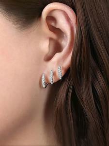 Серьги-гвоздики из серебра 925 с кристаллами - Product Image 6