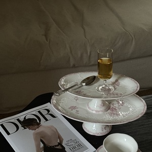Service de table en céramique rose embossé de style vintage français, assiettes rondes, tasses à café, soucoupes, assiettes à dessert, service à thé pour hôtel - Product Image 3