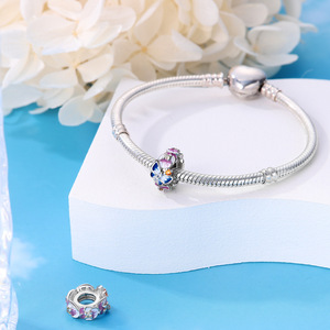 Adorable <b>silver</b>-plated white brass pendant, featuring a floral and smiling cat design, adorned with crystal rhinestones - Product Image 4
