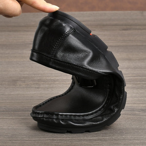 Mocassins en cuir véritable pour hommes, bout rond, à enfiler, semelle en caoutchouc, légers, avec boucle décorative, chaussures décontractées de printemps - Product Image 3