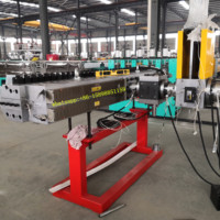 PANNEAU EN PLASTIQUE EXTRUDEUSE