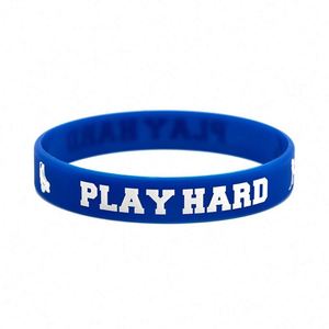 Bracelet en silicone sportif pour le hockey et le basketball, idéal pour les événements de compétition, les fêtes d'équipe et les promotions. - Product Image 4