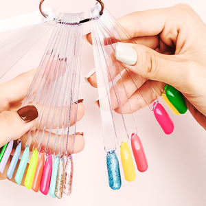 50 pièces de bâtonnets transparents en forme d'éventail pour échantillon de couleur d'ongles, outil de présentation et d'entraînement pour vernis à ongles, palette pour salon de manucure - Product Image 1