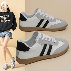 Chaussures plates pour femmes de haute qualité, design assorti aux couleurs, chaussures de sport rétro, chaussures décontractées antidérapantes pour la marche - Product Image 5