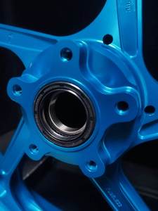 Jantes forgées pour <span class=keywords><strong>KTM</strong></span> <span class=keywords><strong>690</strong></span> Duke, moyeu de roue modifié pour moto de course, jante avant et arrière 17 pouces, fabricant chinois direct - Product Image 3