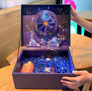 Caja de Regalo Sorpresa con Diseño de Cielo Estrellado, Hecha con Materiales Reciclados, Laminada Mate, Regalo de Cumpleaños para Novio - Product Image 1