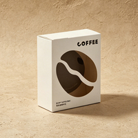 Caja de café de cartón plegable ecológica personalizada al por mayor, apta para uso alimentario, con ventana en forma de grano para café de oreja colgante