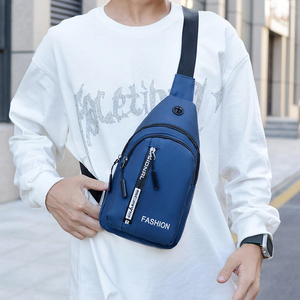 Bolsa de Peito Masculina Vintage Nova Tendência Casual com Zíper, Pequena Bolsa de Mensageiro de Grande Capacidade para Esportes ao Ar Livre - Product Image 1