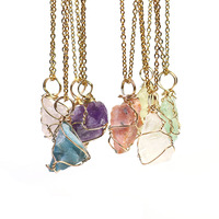 Collier pendentif en pierre brute naturelle enroulée de fil, breloque en cristal de guérison naturelle pour la fabrication de bijoux et cadeaux, vente en gros