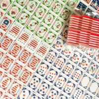 Bestseller - Jeu de Mahjong personnalisé sur le thème d'Amérique, style moderne, tuiles rouges, pour fête sur le thème du Mahjong