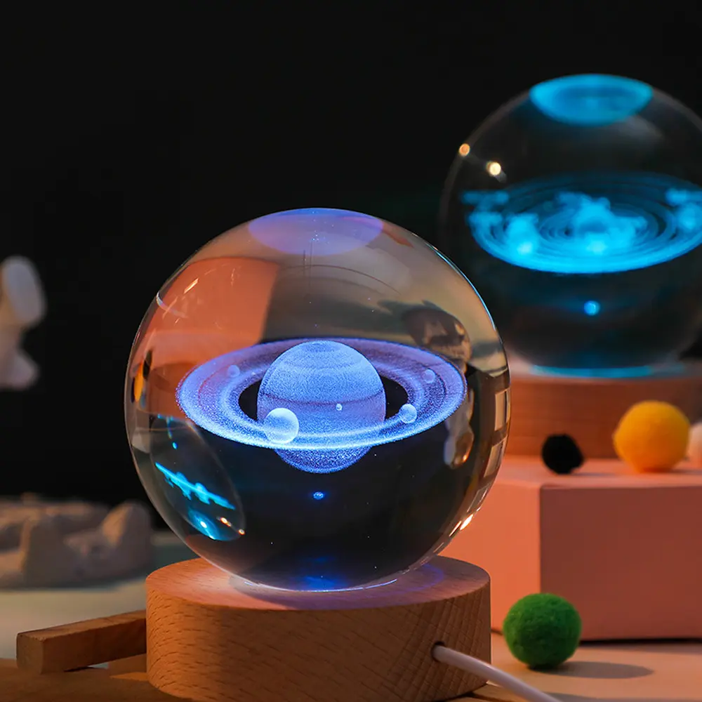 3D Rgb คริสตัลสแควร์รอบฐานไม้ผู้ถือไฟกลางคืนปรับแต่งการออกแบบคริสตัลฝันที่มีสีสันส่องสว่างคริสตัลบอลแสง