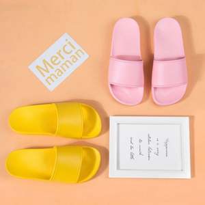 Sandalias de PVC Ecológicas con Logotipo Personalizado para Adultos - Sandalias de Playa y Ducha Promocionales con Serigrafía Personalizada (Unisex) - Product Image 4