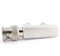 Adaptateur BNC Un connecteur mâle à double femelle (TYPE F)